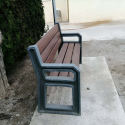 Banc urbain pour sénior